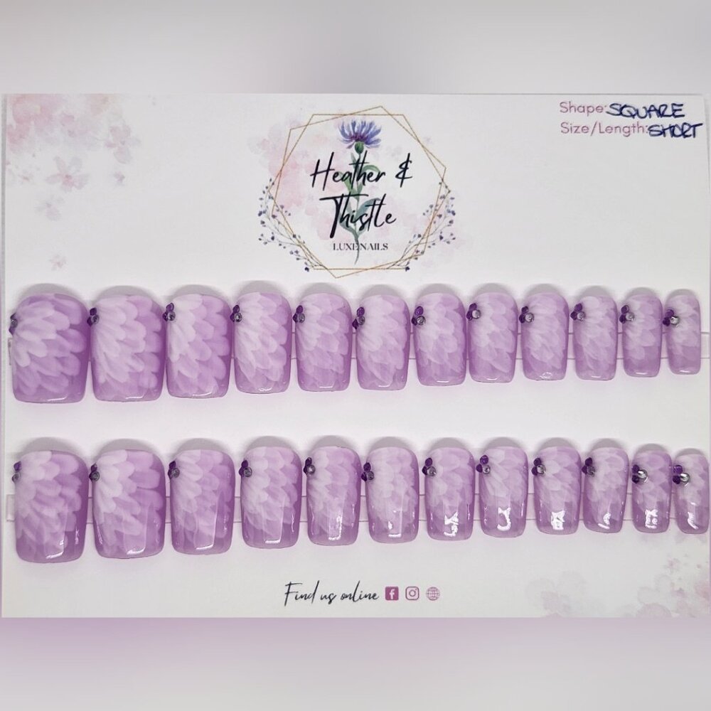 Heather & Thistle Luxe Press-On Nails - Purple Daisies - Short Square